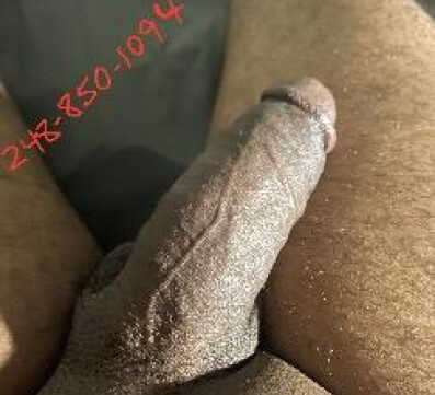 IF YOU ARE A WOMEN ONLY AND LIKE TO SUCK DICK COME GET IT!